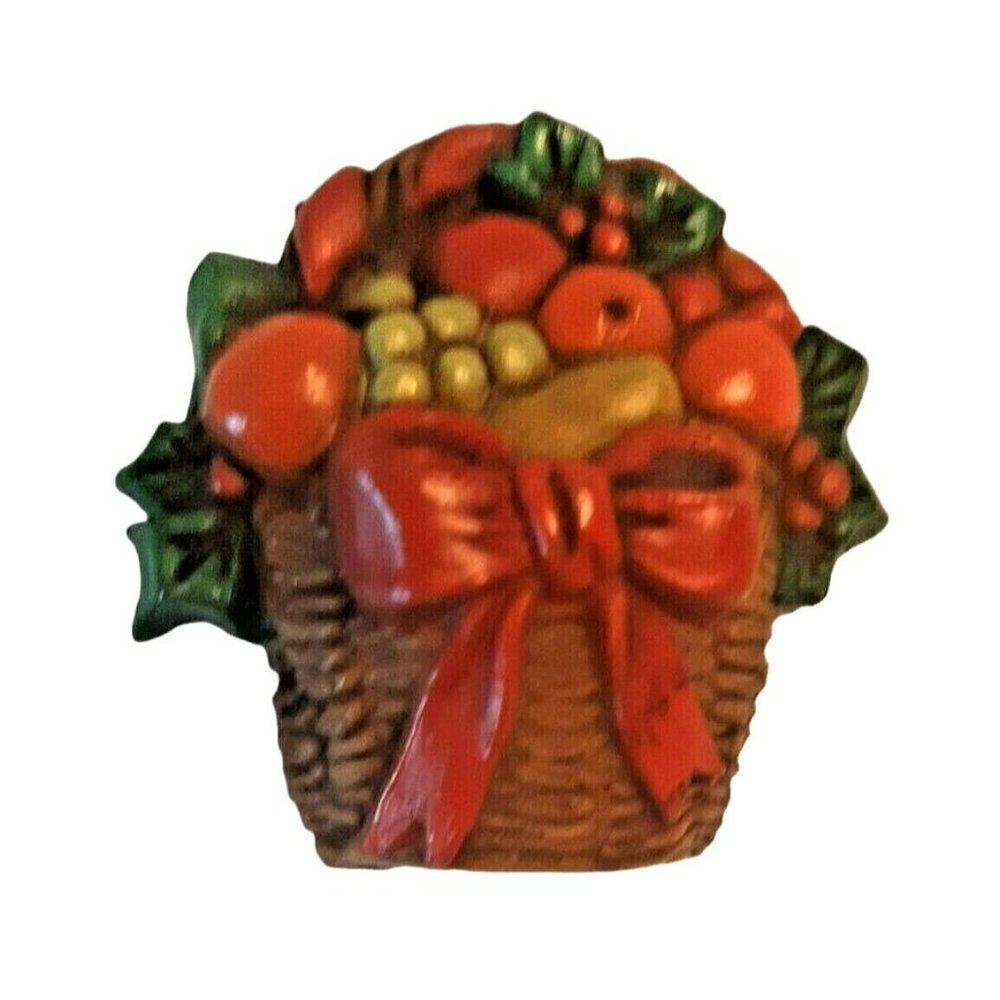 Vtg 1980s Hallmark Christmas Brooch Pin Fruit Basket Bountiful Harvest Plastic